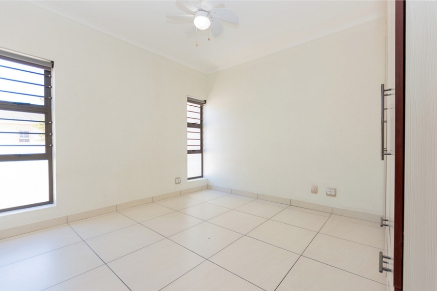 5 Bedroom Property for Sale in Country Club Western Cape